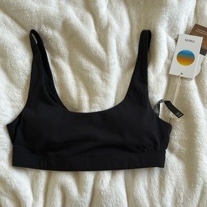 NWT vuori daily bra black